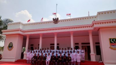 Mirip Istana Negara, Kantor Desa Cijengkol Menarik Perhatian saat Peringatan HUT RI ke-80