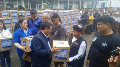 Keluarga Besar Demorat Bali Bersama Sekjen Partai Demokrat Salurkan 2.500 Paket Sembako