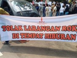 Massa Geruduk DPRD DKI! Teriakkan “Kebijakan Tak Berbobot”, Tolak Larangan Rokok di Tempat Hiburan