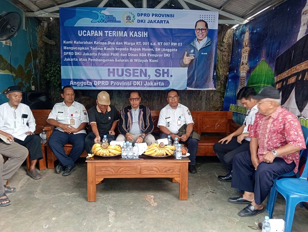 Ketua Fraksi PAN DPRD DKI jakarta Husen SH