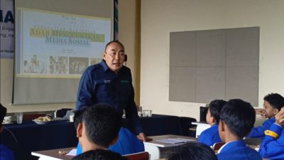 Dosen ITPLN Tanamkan Etika Digital kepada Santri Pesantren di Bogor