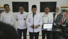 Wakil Menteri Agama Romo H.R. Muhammad Syafii saat memberikan keterangan pers, Senin (11/5/2026) Foto: dok.Kemenag