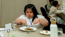 ARTOTEL Harmoni Jakarta menggelar kelas public speaking dan table manner untuk anak usia 7-15 tahun.