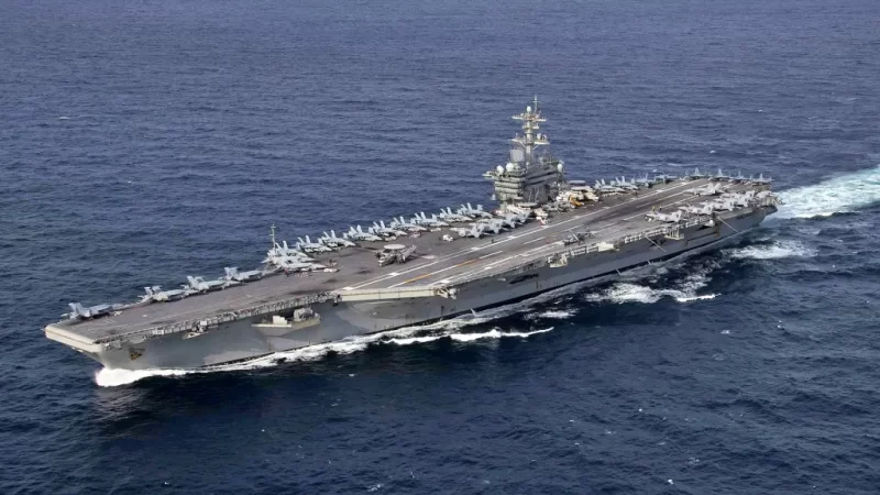 Garda Revolusi Iran mengklaim menyerang kapal induk USS Abraham Lincoln dengan empat rudal balistik usai eskalasi konflik Iran dengan AS-Israel. (Istimewa)