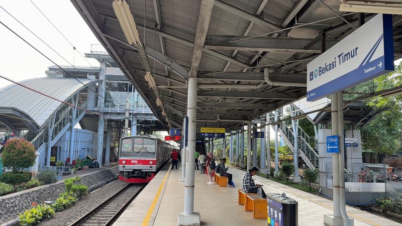 Stasiun Kereta Bekasi Timur.