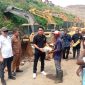 Komunitas Pemulung & Pelapak Pilah Burangkeng (KP3B) menggelar kegiatan pembagian alat pelindung diri (APD) kepada para pemulung di Tempat Pembuangan Akhir (TPA) Burangkeng. (Foto: Supriyadi/Mediakarya)
