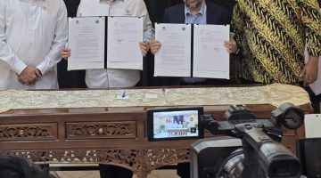 Memorandum of Understanding (MoU) berlangsung pada Senin, 11 Mei 2026, pukul 13.00 WIB, di Kantor Kementerian Ketenagakerjaan.