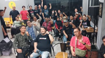 Komunitas 98 Garis Lucu menilai bahwa perjalanan reformasi hari ini mengalami kemunduran serius.