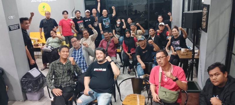 Komunitas 98 Garis Lucu menilai bahwa perjalanan reformasi hari ini mengalami kemunduran serius.