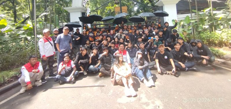 Sekretaris Jenderal DPP LSM PMPR Indonesia, Anggi Dermawan, saat menggelar aksi damai.