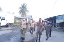 Satpol PP Nias Selatan saat akan melakukan penertiban 