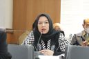 Yuke Yurike dorong DPRD DKI arahkan anggaran pro buruh. Soroti upah rendah, outsourcing, dan perlindungan pekerja informal di Jakarta. (Foto: Dri)