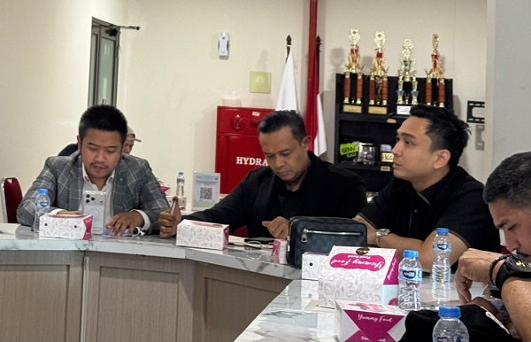Kubu Nadim Al Farell mendatangi Kemenpora terkait konflik dualisme PB Muaythai Indonesia.