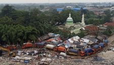 Tumpukan sampah yang menjadi pemandangan sehari hari di wilayah Bantargebang.