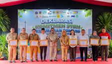 Bank Jakarta membangun satu unit MCK komunal di Kelurahan Tomang, Jakarta Barat. 