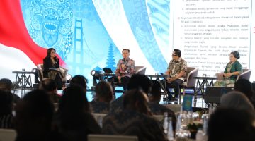 Dirjen Keuda Kemendagri Ahmad Fatoni (tengah) saat Regional Financial Discussion bertema “Pengelolaan Keuangan Daerah dan Creative Financing” yang berlangsung di Grand Ballroom Yogyakarta Marriott Hotel, Kamis (4/6/2026).