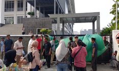 Warga Jatikarya Kembali Lakukan Aksi Di PN Bekasi