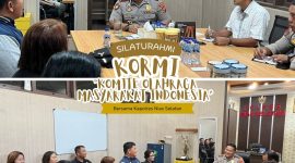Kapolres Nias Selatan saat menerima KORMI