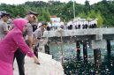Kapolres Nias Selatan beserta PJU saat tabur bunga jelang HUT Bhayangkara ke 80