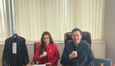 Derek Prabu Maras bersama kuasa hukum Yuli Yanti Hutagaol, S.H., M.H., C.Med., CRA.