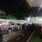 Petugas PLN UP3 Menteng dan PAM Jaya melakukan briefing serta persiapan bersama sebelum pelaksanaan pemeliharaan gardu listrik yang menyuplai IPA Pejompongan 1 PAM Jaya.