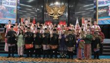 Gubernur DKI Jakarta Pramono Anung bersama DPRD DKI Jakarta. (Foto: dri)