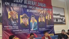 Direktur Eksekutif Studi Demokrasi Rakyat (SDR), Heri Purwanto (kanan)