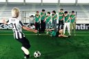 TENXI merilis album Liga Besar yang mengangkat metafora sepak bola sebagai gambaran perjalanan hidup dan karier. (Foto: Endang)