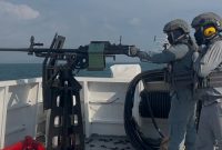 Bakamla RI menggelar latihan menembak di perairan timur Pulau Galang untuk menguji kesiapan alutsista, sistem persenjataan, dan personel dalam mendukung operasi keamanan laut Indonesia.