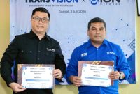 Direksi Marketing & Sales Transvision, Brando Tengdom bersama dengan Direktur Komersial ION Network, Ricky Simanjuntak.