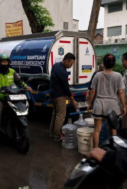 JUP Lakukan Perbaikan IPA Hutan Kota, PAM JAYA Berikan Bantuan Air melalui Emergency Mobil Tangki Selama Periode Gangguan