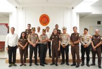 Jajaran Polres Nias Selatan saat kunjungi Kejaksaan Negeri Nias Selatan