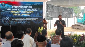 Menko Bidang Infrastruktur dan Pembangunan Kewilayahan RI, Agus Harimurti Yudhoyono saat datang ke kota Bekasi