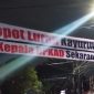 Warga protes atas kinerja Lurah Kayuringin dengan cara memasang spanduk bertuliskan “Copot Lurah Kayuringin dan Kepala BPKAD Sekarang Juga