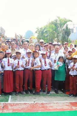 Gerakan Ayah Mengantar Anak Sekolah Digelar di Jakarta, Kemendukbangga Soroti Fenomena Fatherless