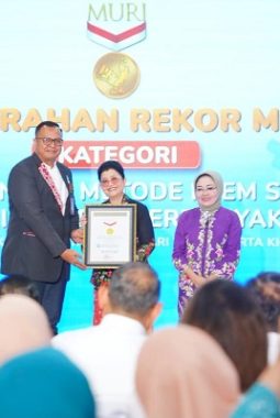 Antusiasme Tinggi Hingga Raih Penghargaan MURI, TP PKK DKI Jakarta Berhasil Selenggarakan Khitanan Massal