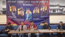 Uchok di acara diskusi publik 'Suap Blueray Cargo: KPK Jerat Tentara, Cokelat Muda dan Cokelat Tua dilindungi, di Kawasan Raden Saleh, Jakarta Pusat, Selasa (30/6/2026). Foto: dok.Mediakarya