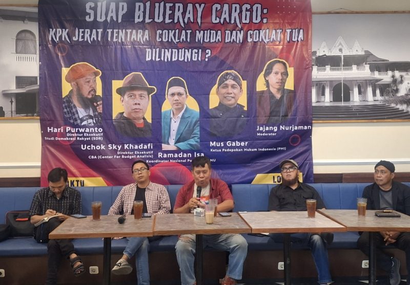 Uchok di acara diskusi publik 'Suap Blueray Cargo: KPK Jerat Tentara, Cokelat Muda dan Cokelat Tua dilindungi, di Kawasan Raden Saleh, Jakarta Pusat, Selasa (30/6/2026). Foto: dok.Mediakarya