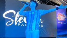 Stevan Pasaribu menghibur para penonton nobar final Piala Dunia 2026 di The Plaza Millennium. (Foto: Ist)