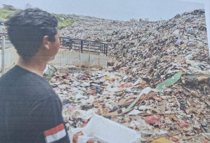 Fasilitas Sanitary Landfill di TPA Sumurbatu yang saat ini diibiarkan magkrak dan tertumpuk sampah. (Foto: dok. Mediakarya)
