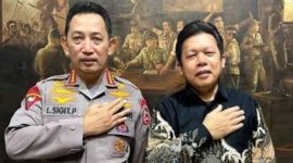 Edi Hasibuan (kanan) bersama Kapolri (Foto: prifile pribadi Edi Hasibuan)