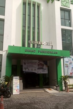 Analis Pendidikan: Jargon SPMB Kota Bekasi Objektif, Transparan, dan Akuntabel Hanya Pepesan Kosong