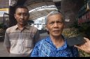 Sekretaris Pendiri IAW Iskandar Sitorus saaat diwawancarai sejumlah awak media usai bertemu penyidik di Kejaksaan Agung, Selasa (14/7/2026) Foto; Edar/Mediakarya