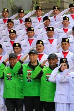 Indonesia Banget! 47 Mitra Driver Gojek Terpilih Kibarkan Merah Putih