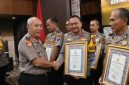 Keberhasilan Polres Pamekasan dalam meraih predikat tertinggi Kategori A - Unit Pelayanan Publik Berstandar PRIMA, yang diberikan langsung oleh Kapolri Jenderal Polisi Listyo Sigit Prabowo.