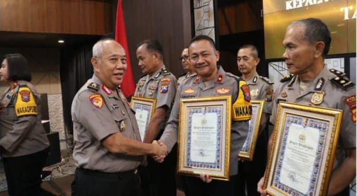Keberhasilan Polres Pamekasan dalam meraih predikat tertinggi Kategori A - Unit Pelayanan Publik Berstandar PRIMA, yang diberikan langsung oleh Kapolri Jenderal Polisi Listyo Sigit Prabowo.
