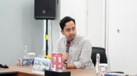 Direktur INDEF Green Transition Initiative (GTI), Imaduddin Abdullah, dalam paparannya pada kegiatan site visit Renewable Ene rgy 
Zones (REZs) 