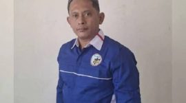 Amos Hutauruk menilai Erick Thohir harus bertanggung jawab dan mendesak Ketua Umum PSSI mundur.