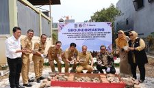 Peletakan batu pertama (groundbreaking) biodigester komunalberbasis sampah organik di Rorotan dan Rawa Badak.