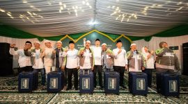 Gojek memberangkatkan 70 Mitra Driver Legend untuk umrah ke Tanah Suci. Menhub Dudy Purwagandhi mengapresiasi Program Apresiasi Mitra Gojek. (Foto: Ist)